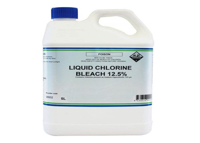 liquid chlorine to remove mold from wood