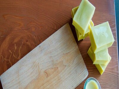 How to Apply Beeswax to Wood